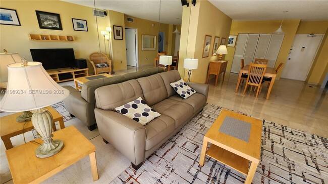 Building Photo - 1980 S Ocean Dr