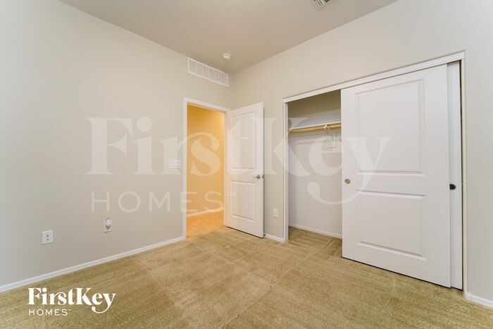 Building Photo - 7519 S Via Rancho La Costa