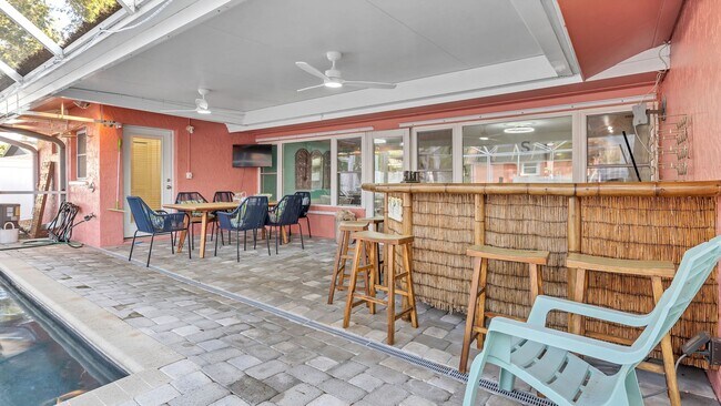 Building Photo - Luxurious FURNISHED 4BR/3BA Pool Home with...