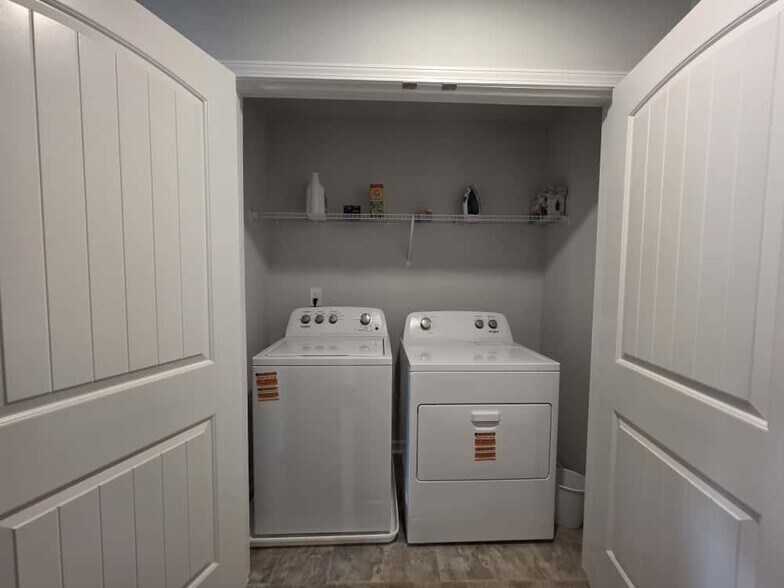 Washer Dryer - 213 Hazel Ln