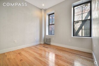 Building Photo - 175 E 105th St