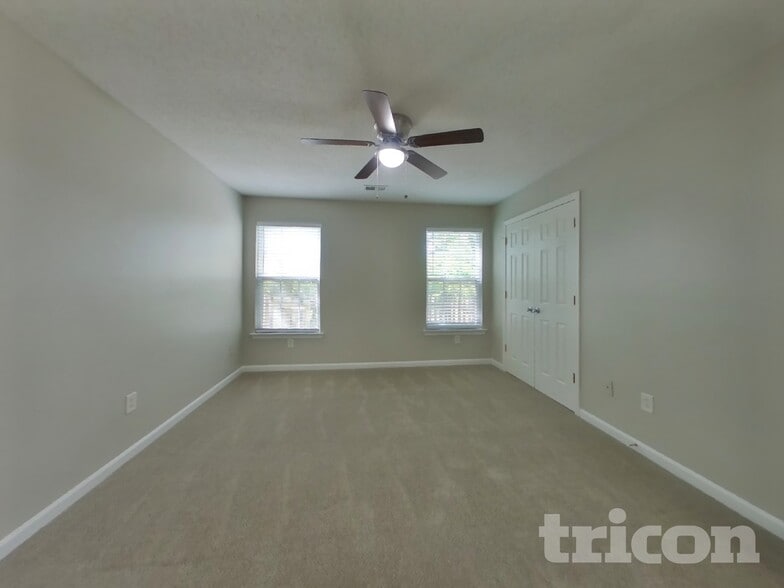 Building Photo - 225 Lossie Ln