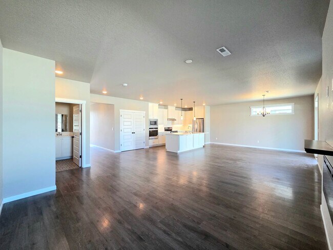 Building Photo - New 4 Bed Rambler | Fenced Yard | 2-car Garage | Move-In Ready House for Rent in Quincy!