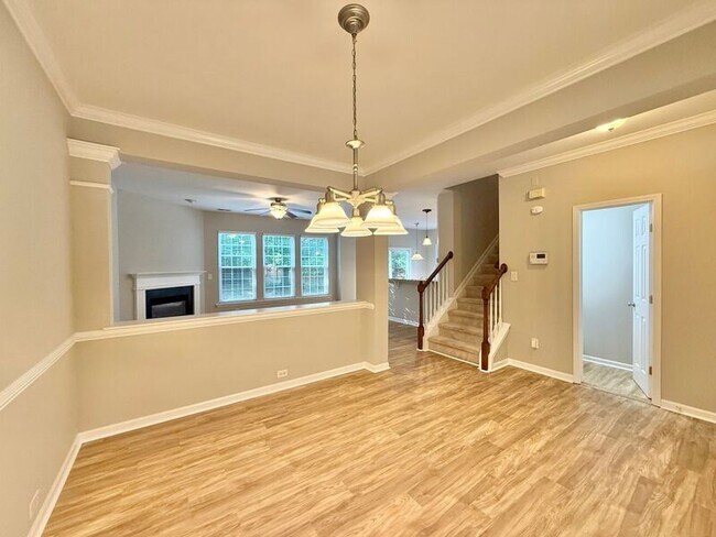 Building Photo - 2113 Trefoil Ln