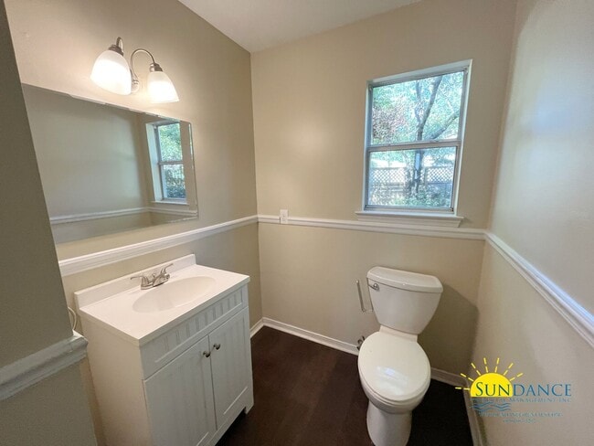 Building Photo - Stunning 3 Bedroom Home in desirable Crosswinds Landing of Fort Walton!