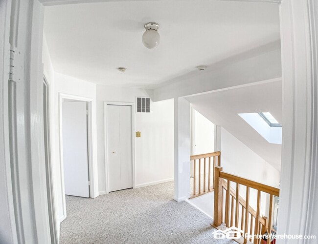 Building Photo - 13 Tivoli Lake Ct