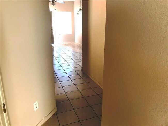Building Photo - 6405 Salas Ln