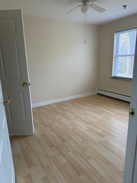 Building Photo - 303 Lime Kiln Rd