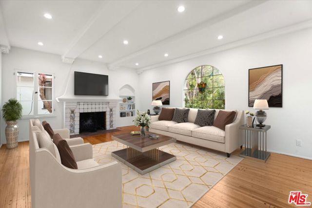 Building Photo - 205 S Reeves Dr