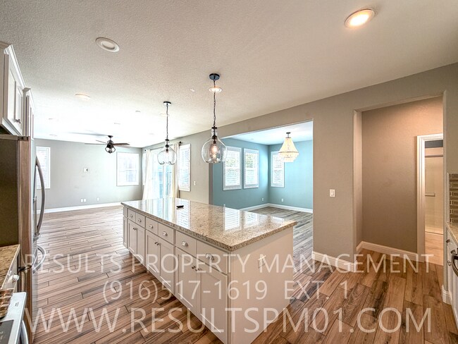 Building Photo - 1280 Goldenrod Way