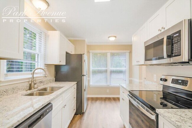 Building Photo - 7300 Bassett Hall Ct