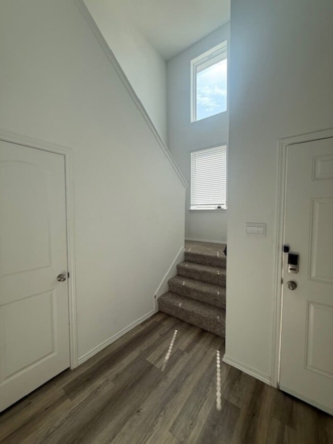 Building Photo - 23547 Nectar Crst Hts