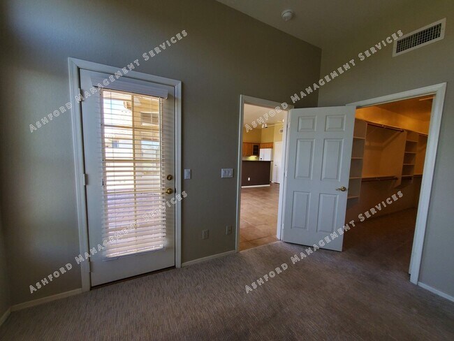 Building Photo - COYOTE LAKES BEAUTIFUL VIEW OF GOLF COURSE/NOT AGE RESTRICTED**NO TENANT FEES