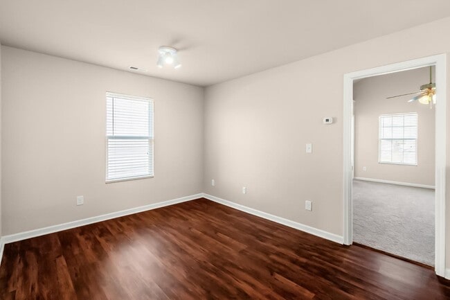 Building Photo - 2937 Westbury Ct