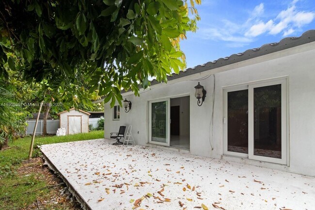 Building Photo - 9617 SW 144th Pl