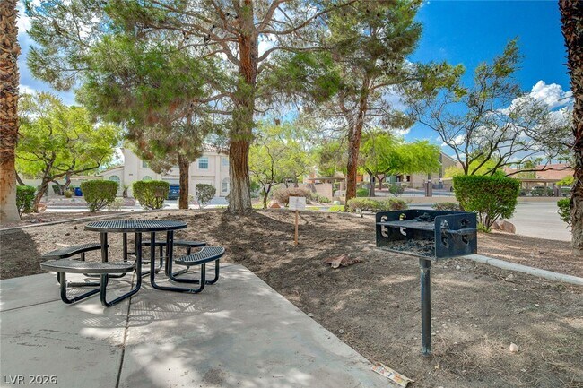 Building Photo - 8039 Teresita Ave