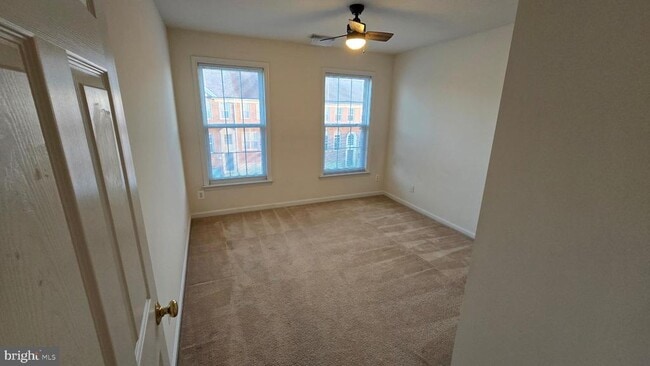Building Photo - 7007 Courtyard Way