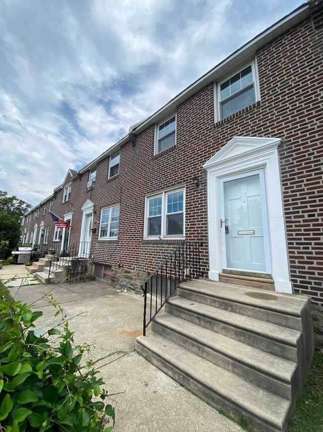 Beautiful 3 Bedroom 1 Bath in Drexel Hill! 78 S Brighton Ave Upper