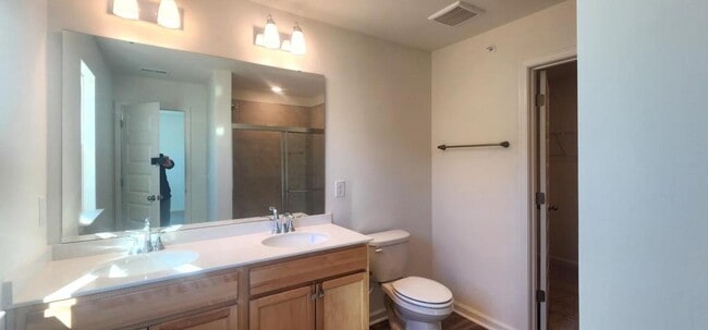Building Photo - 112 Golden Gate Ln