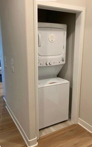 Building Photo - 26266 Cherry Plum Cir