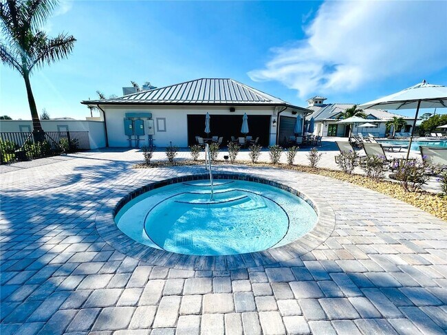 Building Photo - 14211 Heritage Landing Blvd