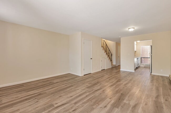 Building Photo - Charming 2-Story Home with Pool Access in ...