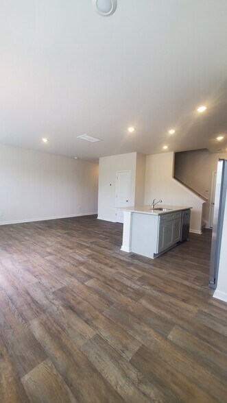 Building Photo - 1124 Broholmer Ln