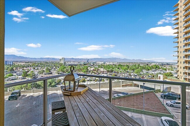 Building Photo - Designer Furnished Beauty at One Las Vegas!