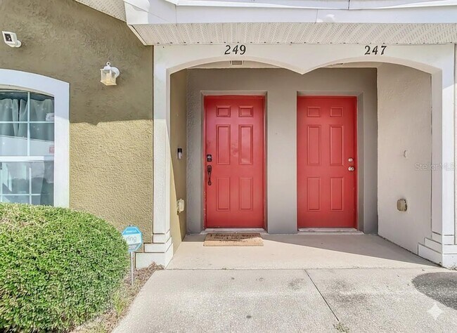 Building Photo - 249 Royal Palm Dr