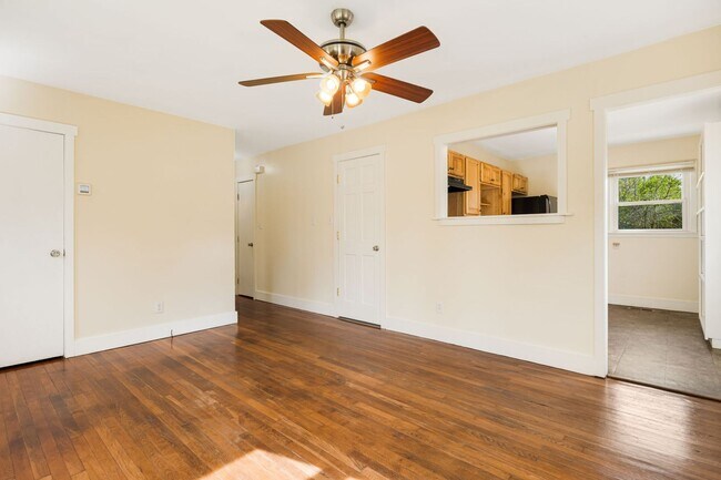 Building Photo - Sunny 2-Bedroom Home in Roosevelt Park | Fenced Yard + Basement