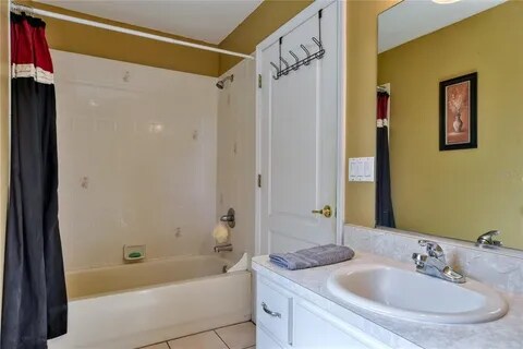 Building Photo - 650 Silver Pass