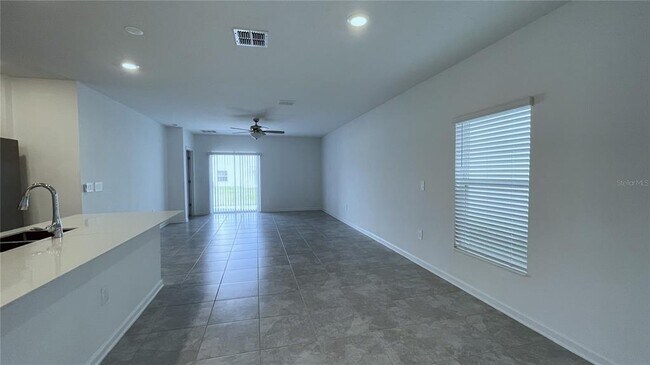 Building Photo - 153 Adventure Ave