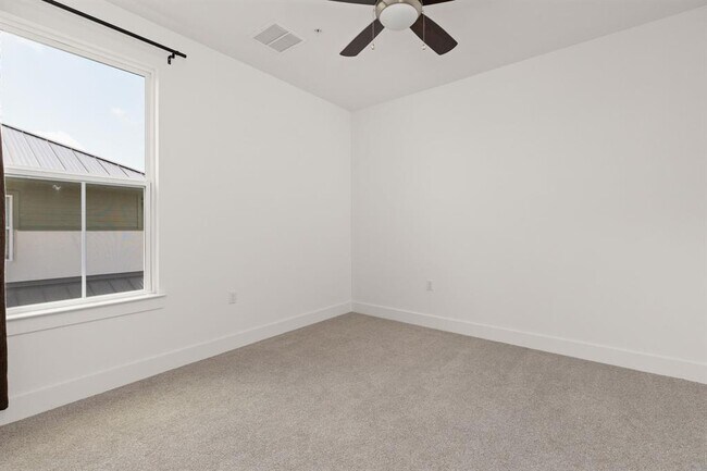 Building Photo - 4412 Tilley St