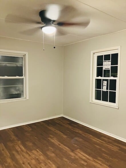 Building Photo - 2633 Knox Ave