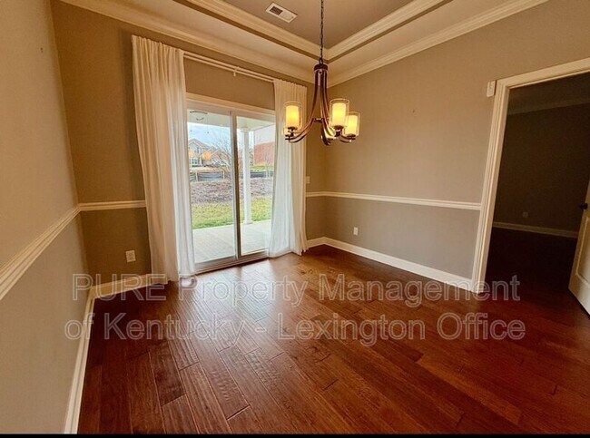 Building Photo - 242 Ikebana Dr