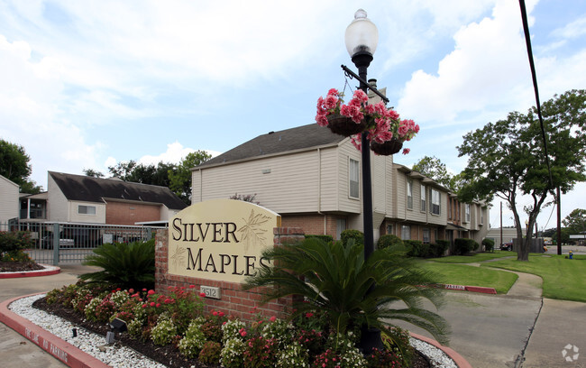 Building Photo - Silver Maples