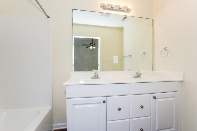 Building Photo - 4424 Craven Hill Dr