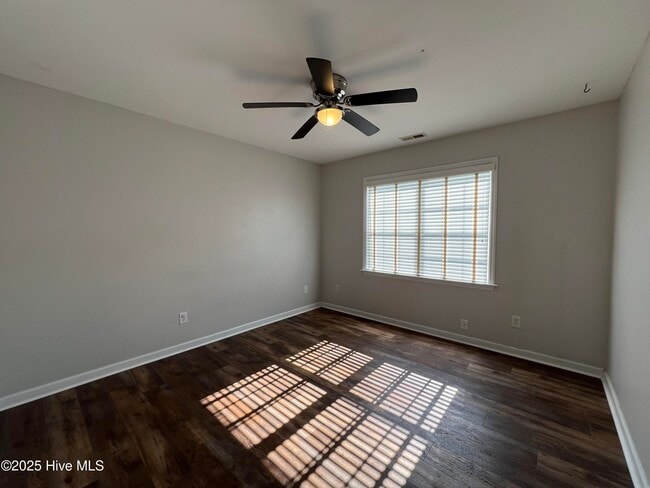 Building Photo - 104 Newhan Ln