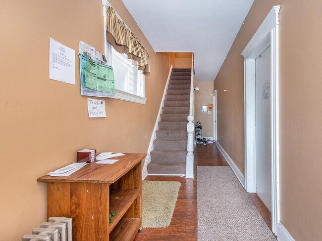 Building Photo - 3-Bed in the Heart of New Brunswick!"