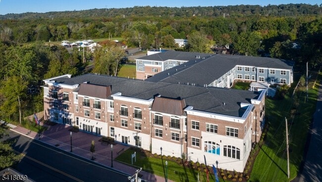 Building Photo - 663 Springfield Ave