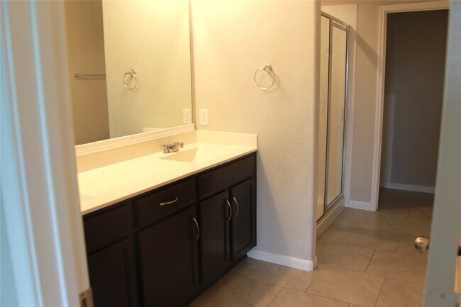 Building Photo - 3015 Lightles Manor Ct