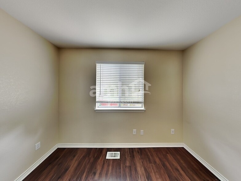 Building Photo - 1622 S Pagosa Ct