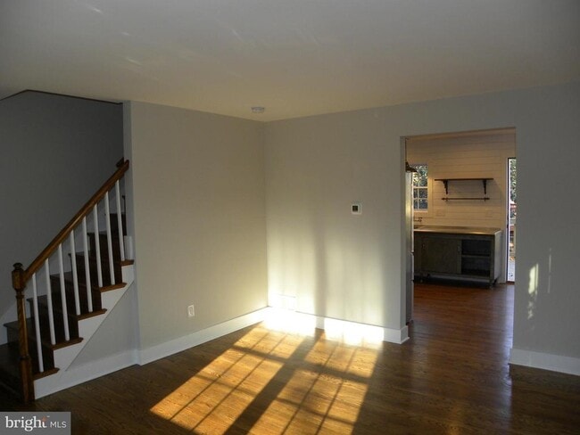 Building Photo - 609 Ramsey St