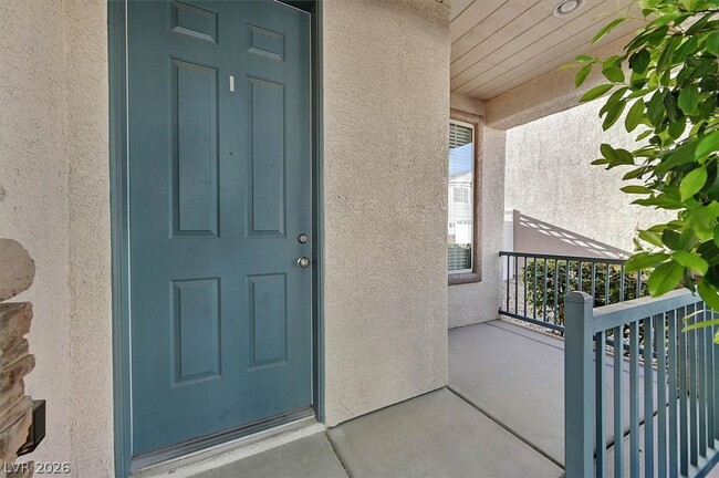 Building Photo - 7565 Grassy Bank St