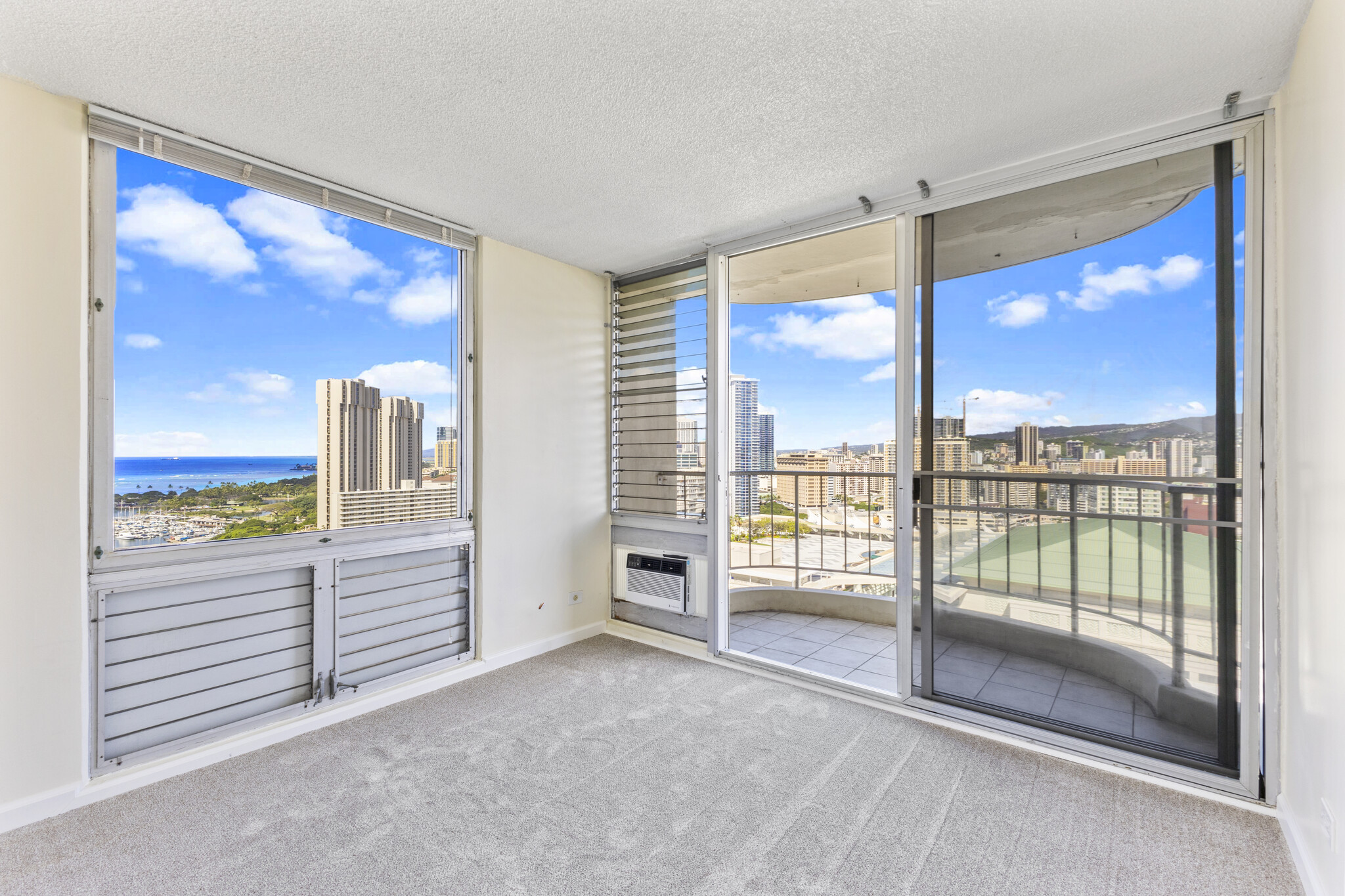 primary bedroom - 1717 Ala Wai Blvd