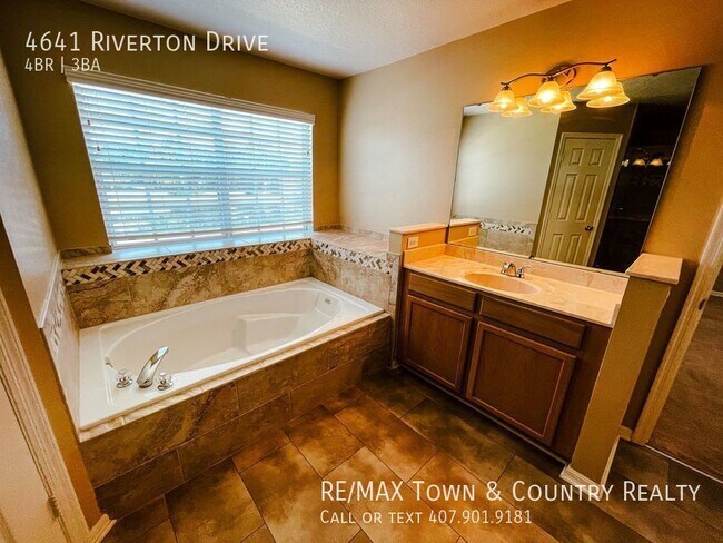 Building Photo - 4641 Riverton Dr