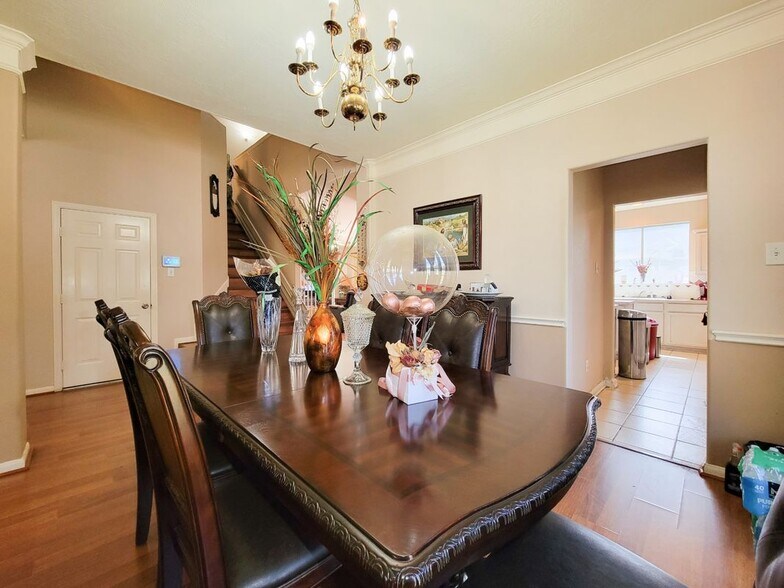 Building Photo - 8002 Weeping Willow Pl