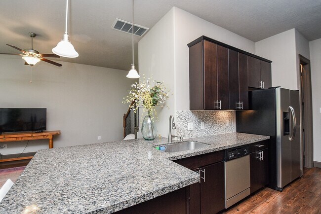 Building Photo - 78 Aventura Pl