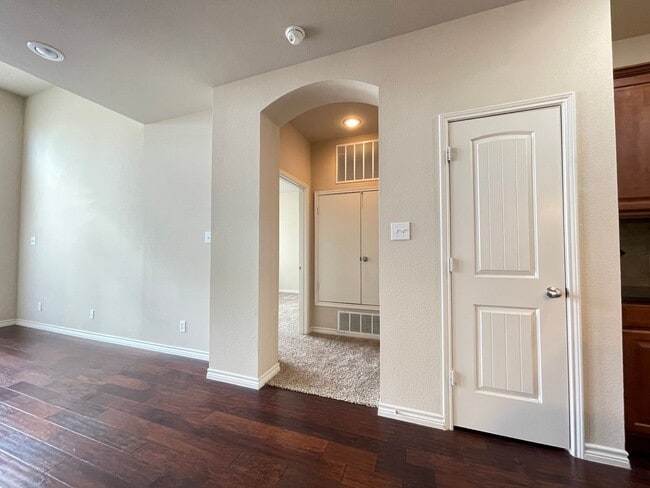 Building Photo - Westview Condo's