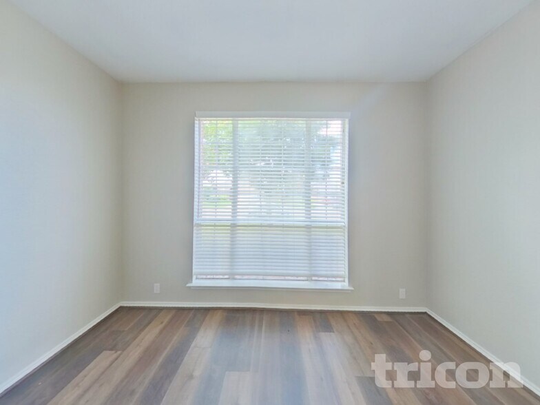 Building Photo - 4504 Vista Meadows Dr